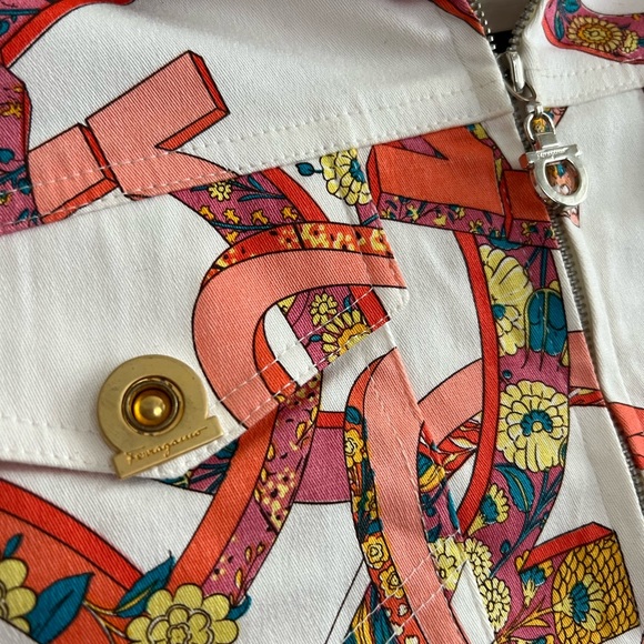Salvatore Ferragamo white and orange jacket with a zipper - Picture 3 of 11
